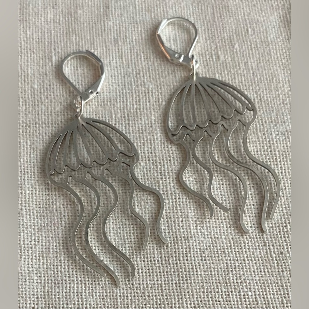 NEW Silver Jellyfish earrings